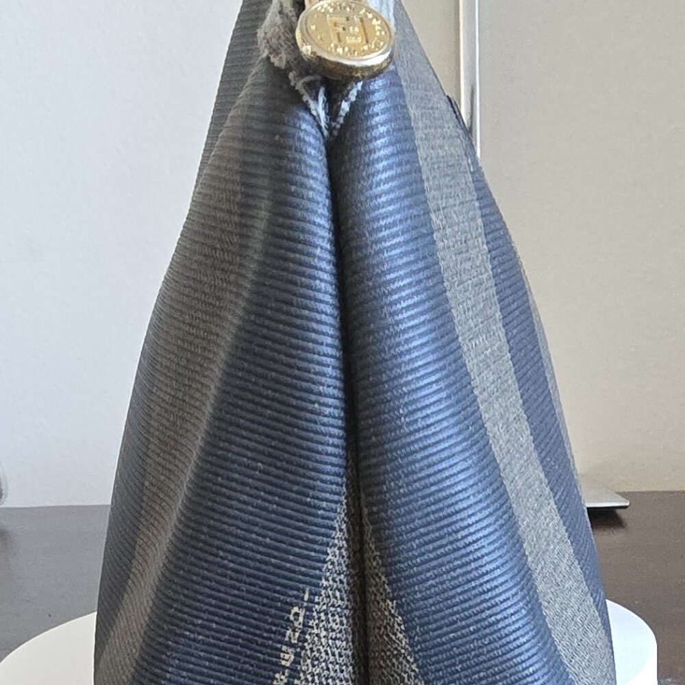 Pre-owned Fendi Penguin Cosmetic Case @ EVC - Picture 2 of 12